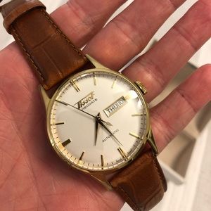 Tissot Visodate 40 MM gold leather band watch